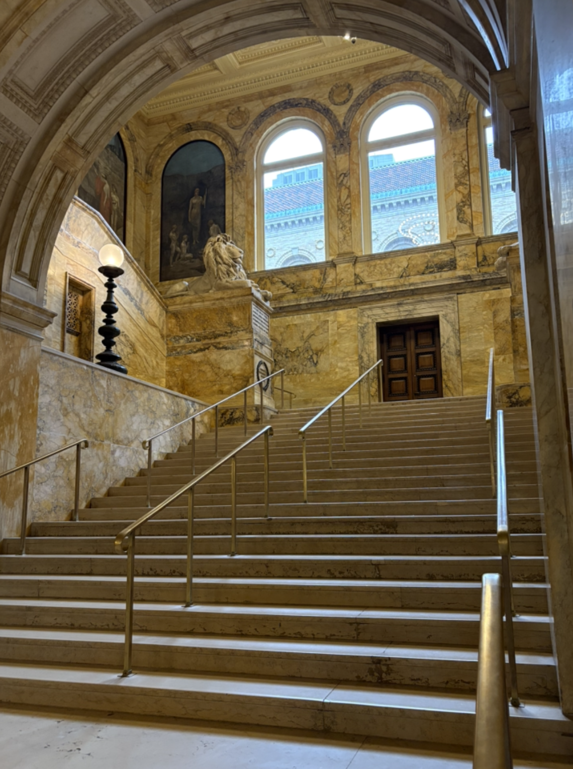 Boston Public Library ... auch wer kein Interesse am Lesen hat, sollte dieses Gebäude besuchen.